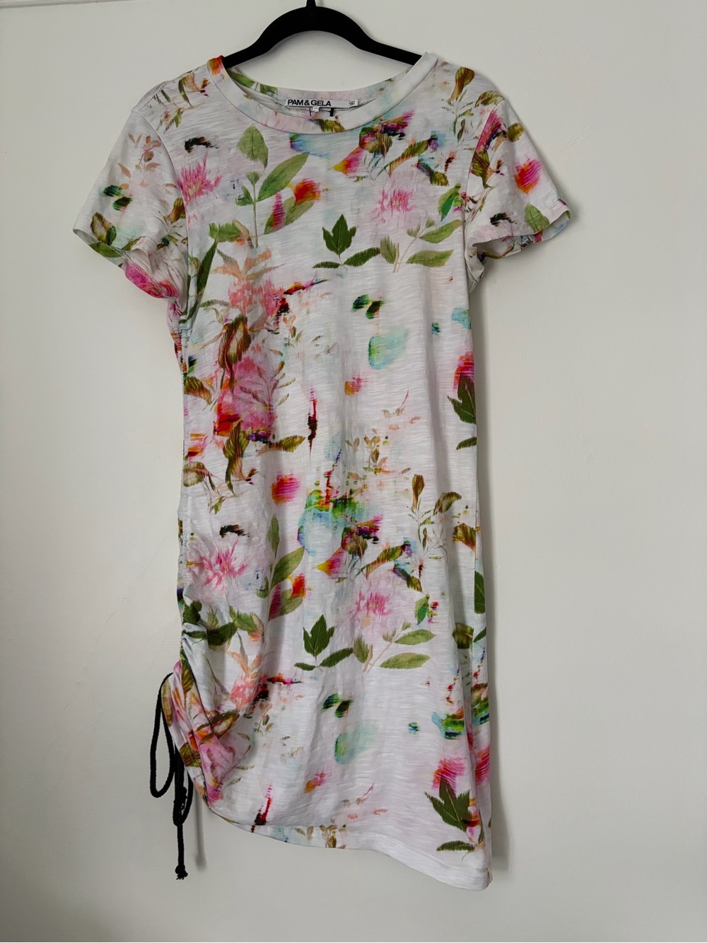 Pam & Gela Ruched Side T-shirt Dress‎ Womens White Floral 100% Cotton Sz M